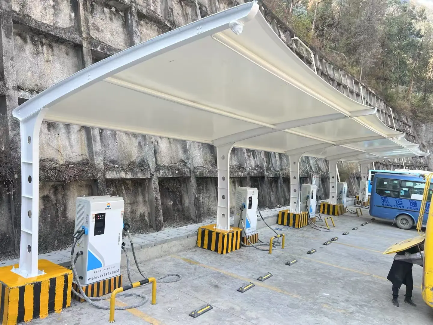 贵州平坝园区停车棚采购：为什么&ldquo;省&rdquo;在前面的钱，最后都花在了后面？